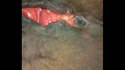 স্প্রেড মাই ফ্যাট পুসি মেক ইট স্কুইর্ট